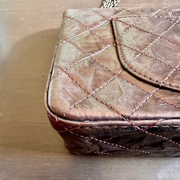 Chanel 2.55 Reissue Flap Bag - Picture 7 of 16